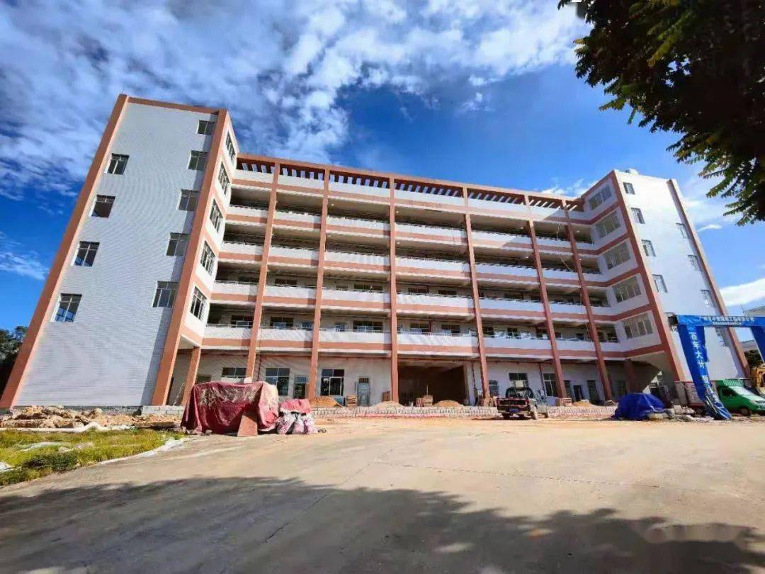 高州东岸泗水祥山南塘等镇多家中小学生爽啦新建教学楼食堂楼宿舍楼