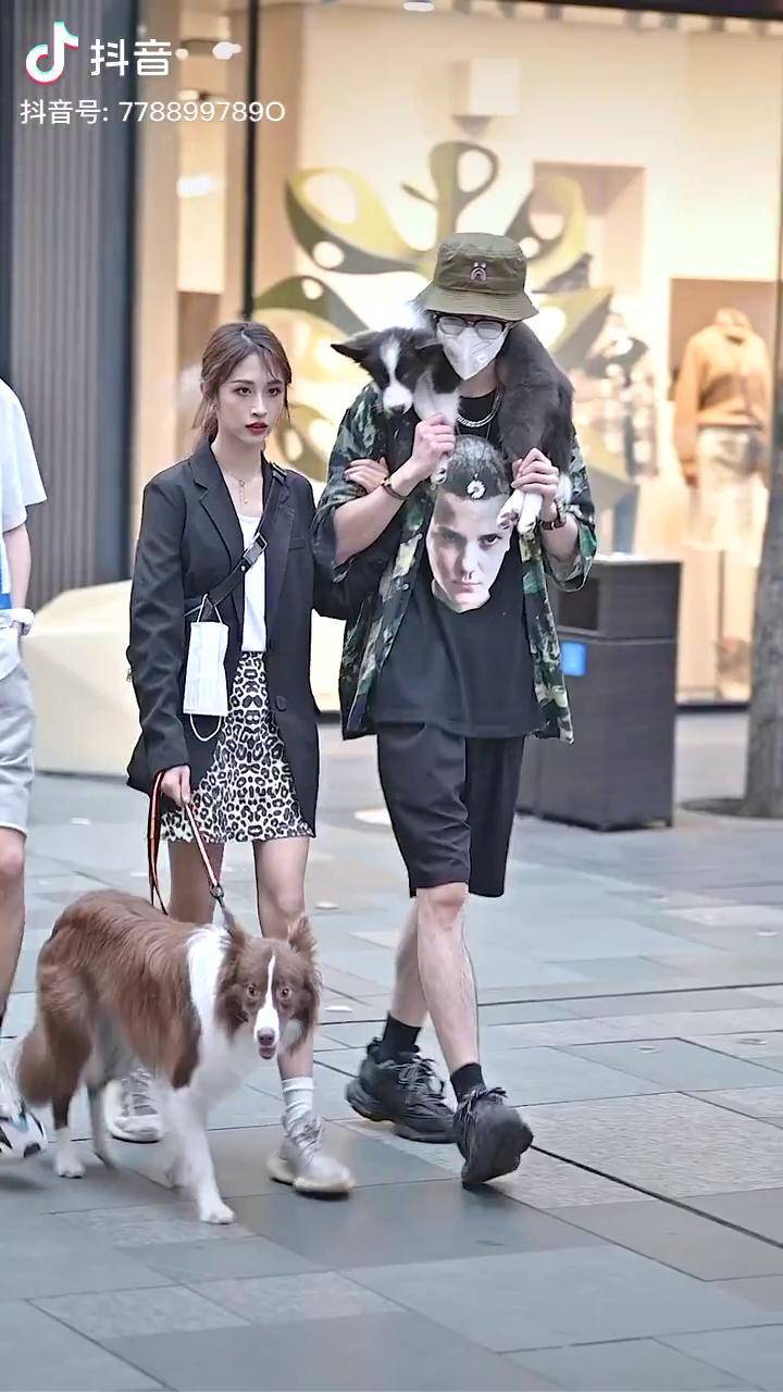 查查和张张一家四口他们又回来了查查和张张