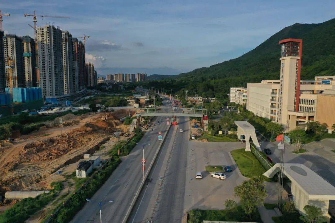 普宁这座天桥即将竣工交付使用