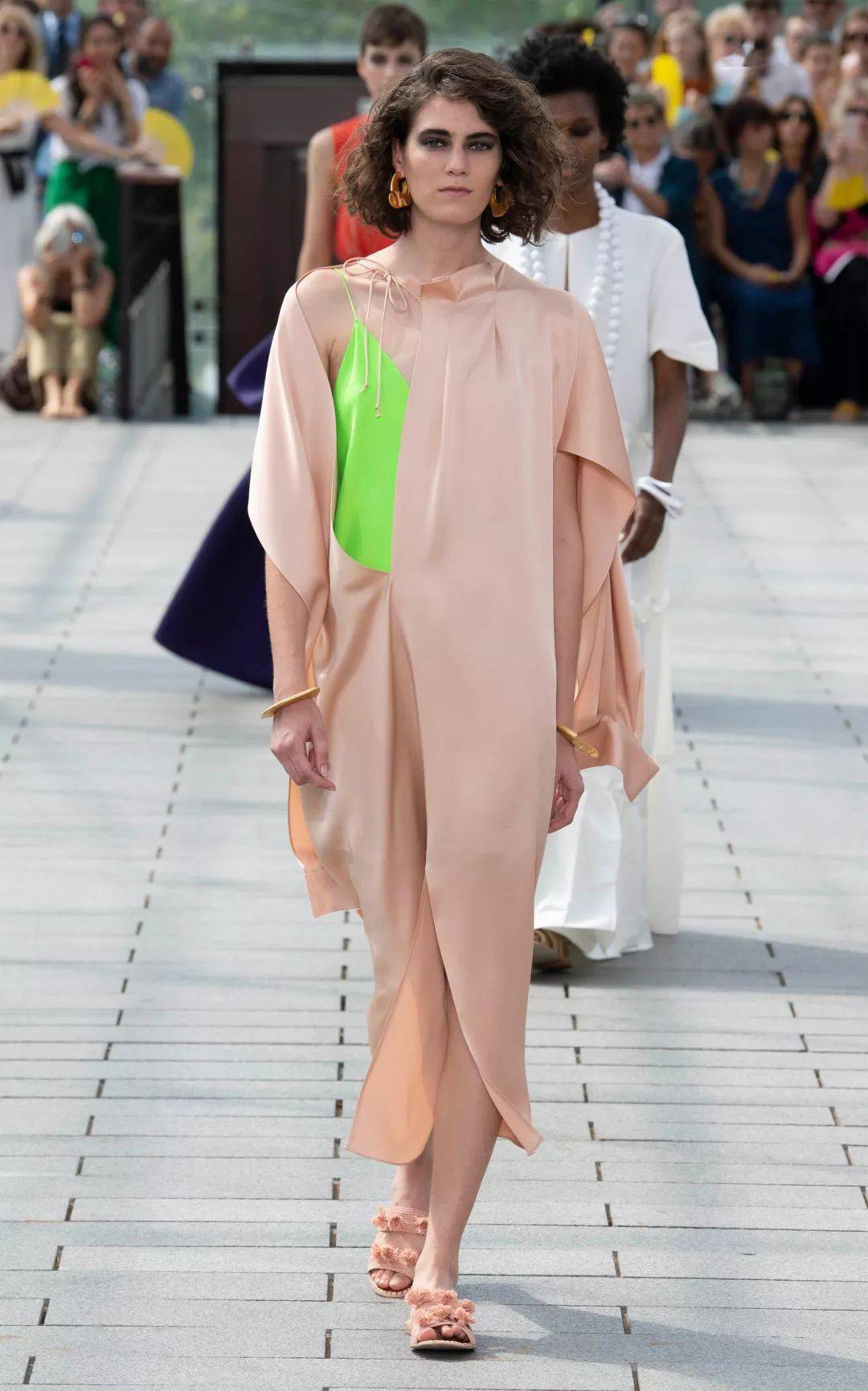 颜色|没有不好看的“颜色”,只有不好看的“配色”