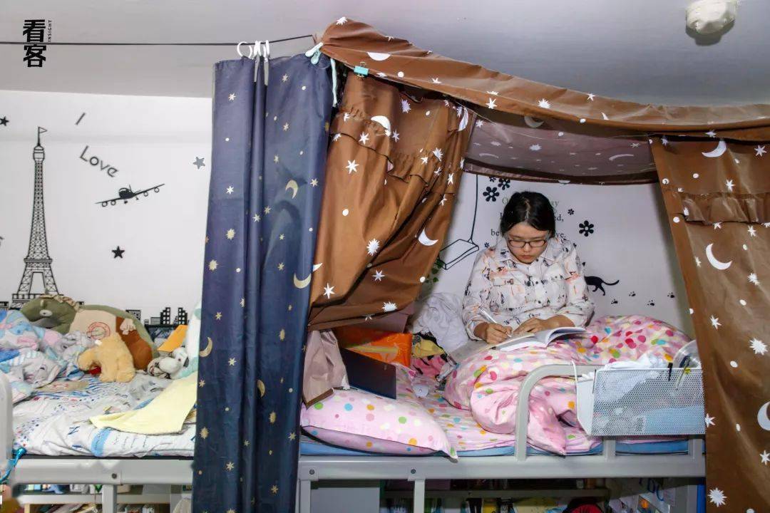 我花三年时间,拍下女生宿舍最真实的模样_生活