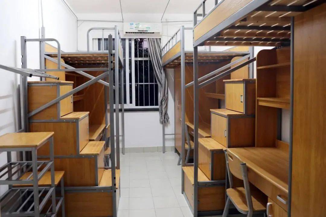 9501复旦大学那么今天,中考君就带着大家一起来看看,中国高校宿舍大