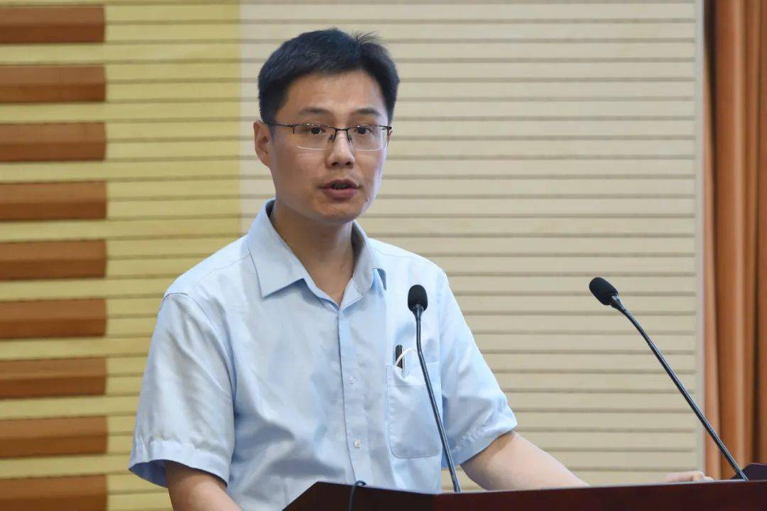 教务处处长沈扬做"构建新时代教师教学发展体系全面提升本科人才培养