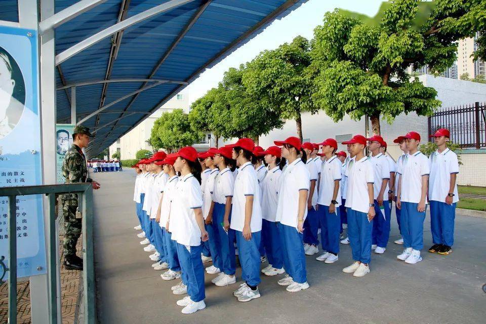 汕尾华附丨能成为七千分之一的附中人新生直呼自豪