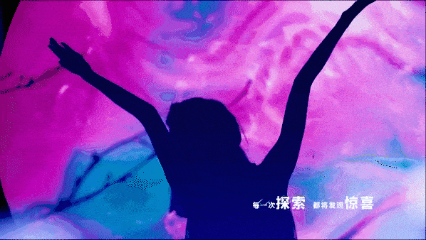粉色,蓝色打造出太空蒸汽波氛围渲染出银河系迷幻���令人沉醉▼—— 必