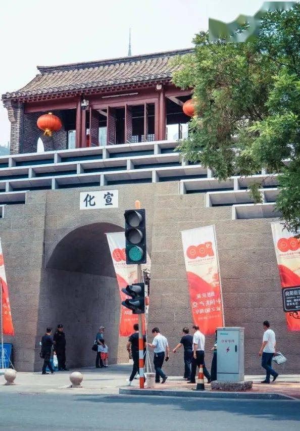 溯古寻今丨惊艳这个充满诗意和烟火气的烟台老城根好逛又好吃走起