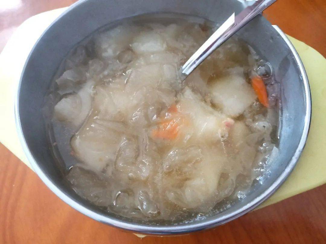 银耳配什么一起炖 d85c1045c50b4b5fbac67cc3623c438c.jpeg