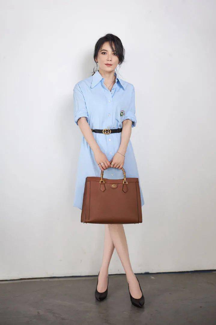 棕色|秋天背什么包？跟着这些明星抄作业就成！