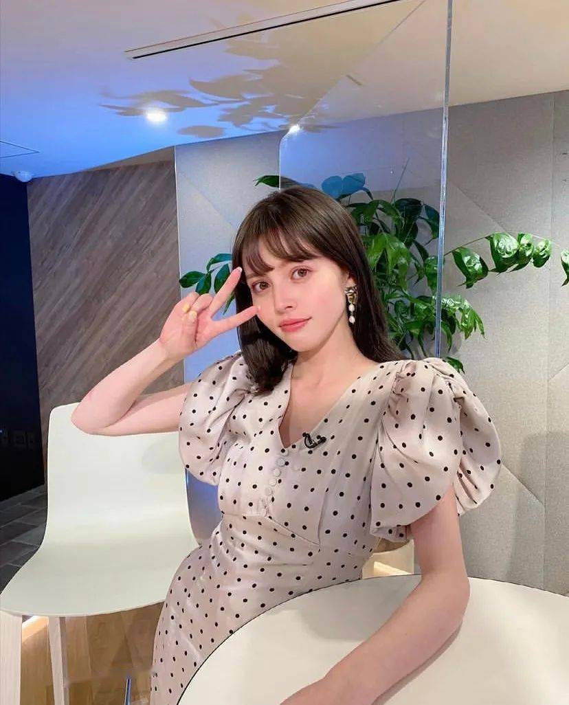 fan动态丨霓虹混血洋娃娃 加藤ナナ的初秋穿搭