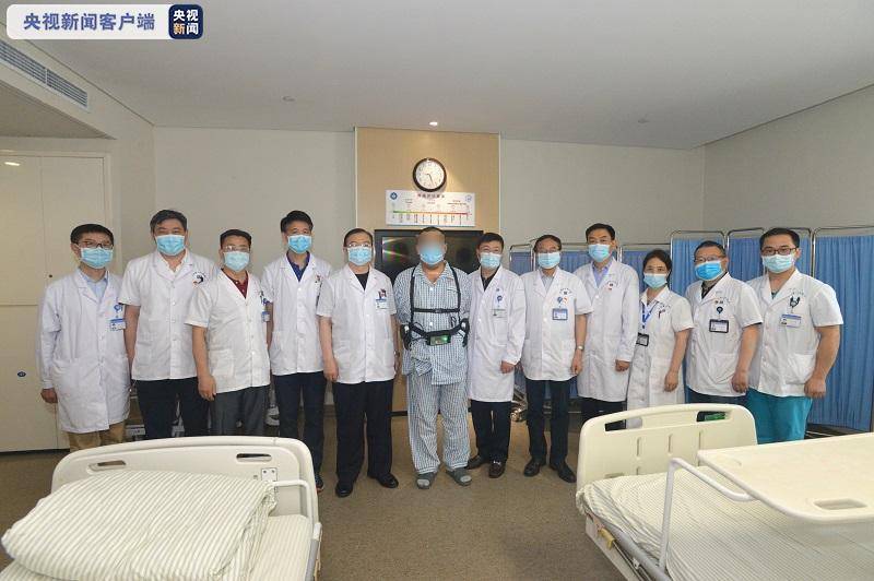 治疗|首例国产人工心脏植入术患者康复出院