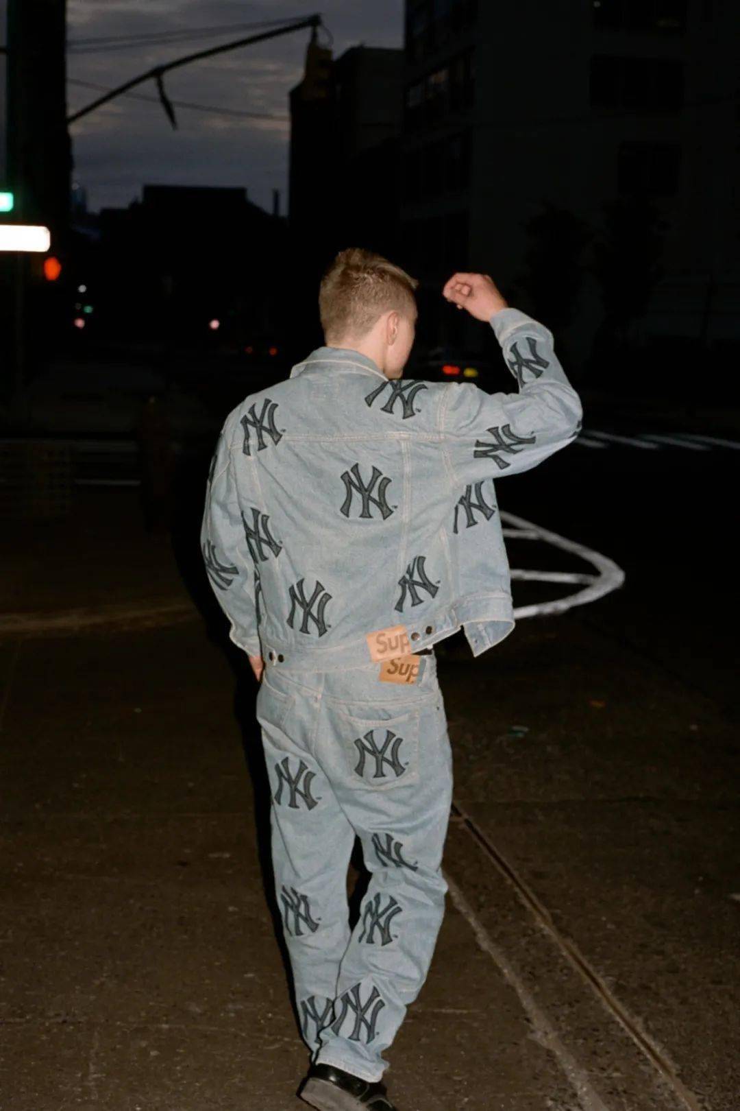 丹宁|时隔 6 年，Supreme 再度联手 Yankees