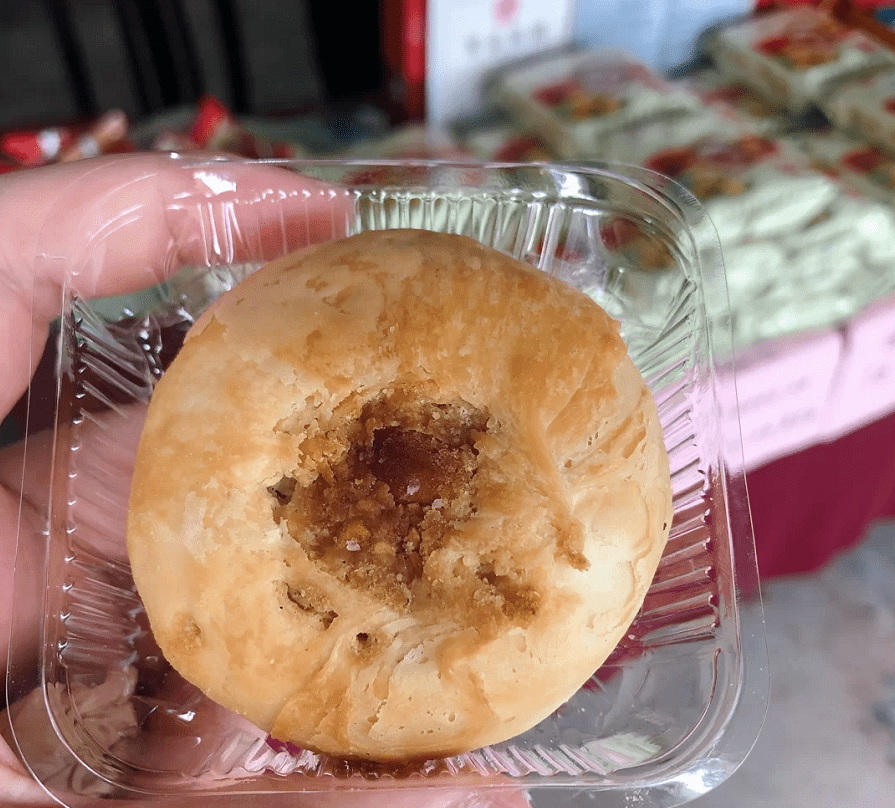 在徐州,有一种月饼,家家户户,无人不知无人不晓,它叫——  旗山矿月饼