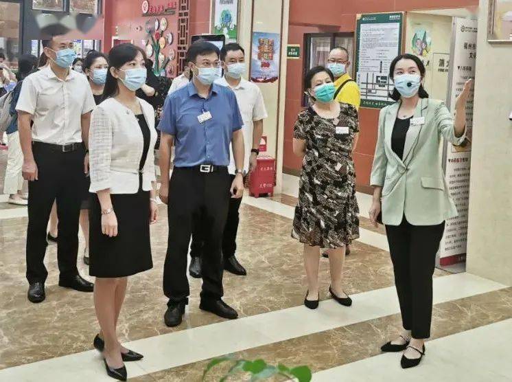 孙晓岚副市长实地查看了我院贤南分诊部健康管理