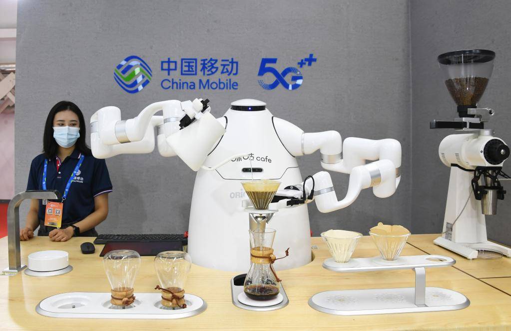 生产|“上急救车即入院”“稻鱼共生驾驶舱”……看5G如何改变我们的生活