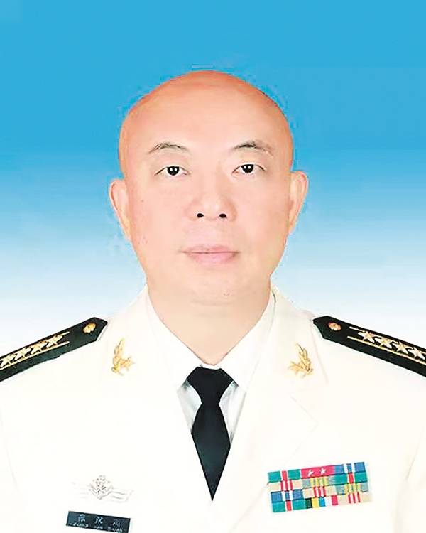 1974年1月生,在职研究生,法学学士,中共党员,现任桂林市委副书记,市长