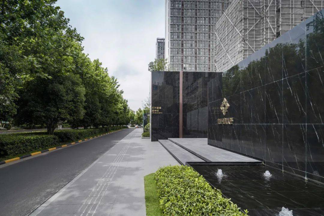城心藏静庭院通幽无锡景瑞湖滨天誉
