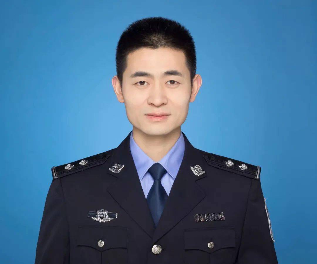 近日,经公众推荐和专家评议,宿州市公安局交警支队一大队事故中队民警