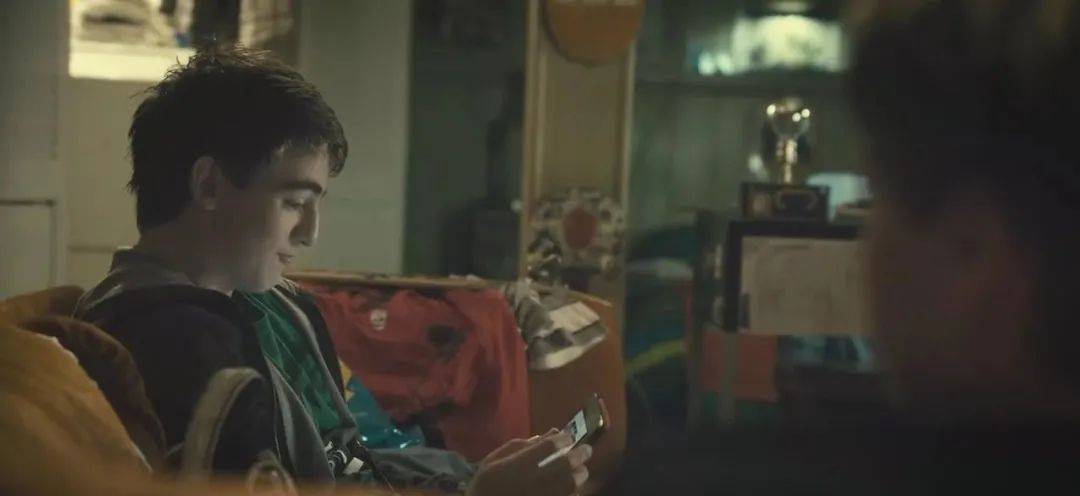 平台|当所有快乐只剩“绝绝子”，我们就失去了真正的快乐