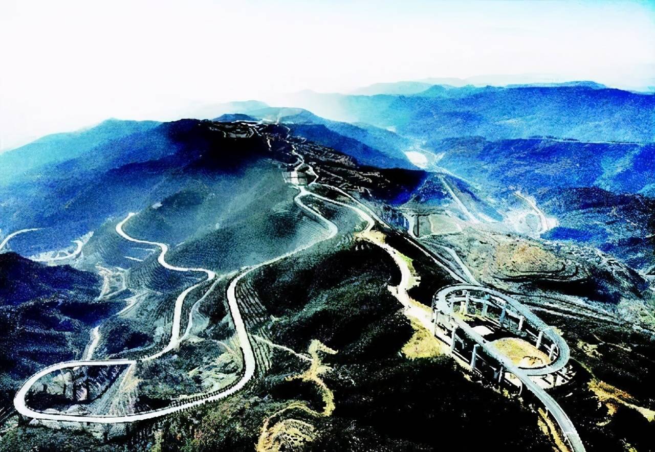 秋游山西:沿东西山旅游公路赏太原秋色