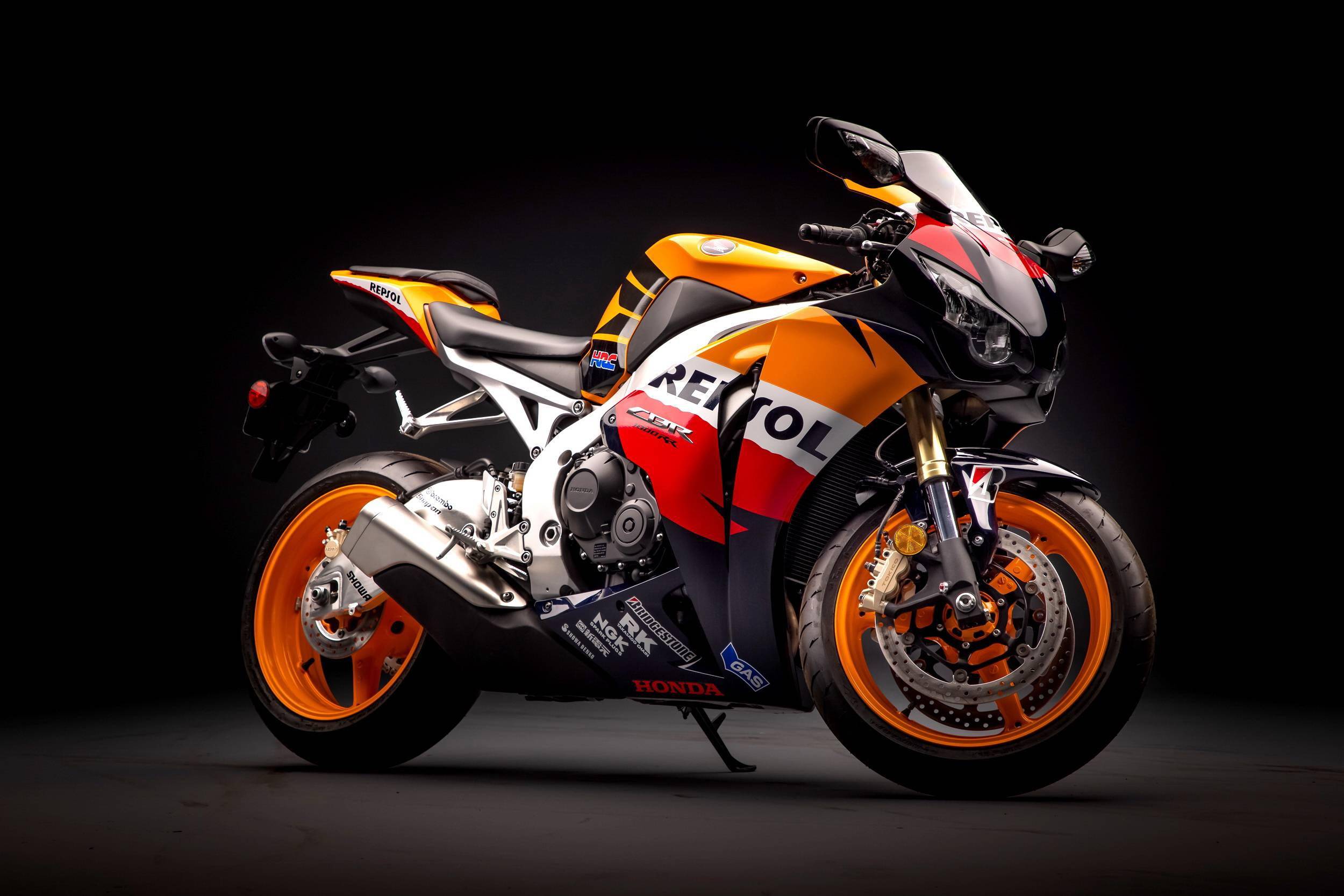 三台 cbr1000rr repsol 分别属于 cbr1000rr 的第