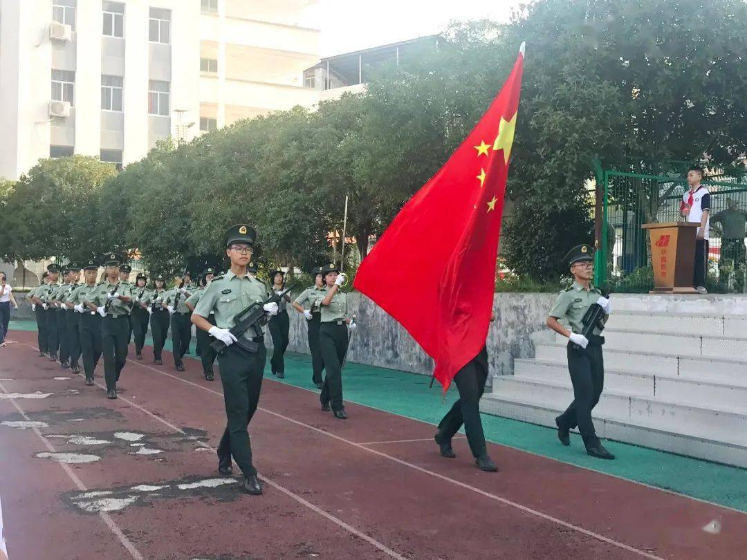 天心|“神兽归笼”！直击龙山开学第一天~