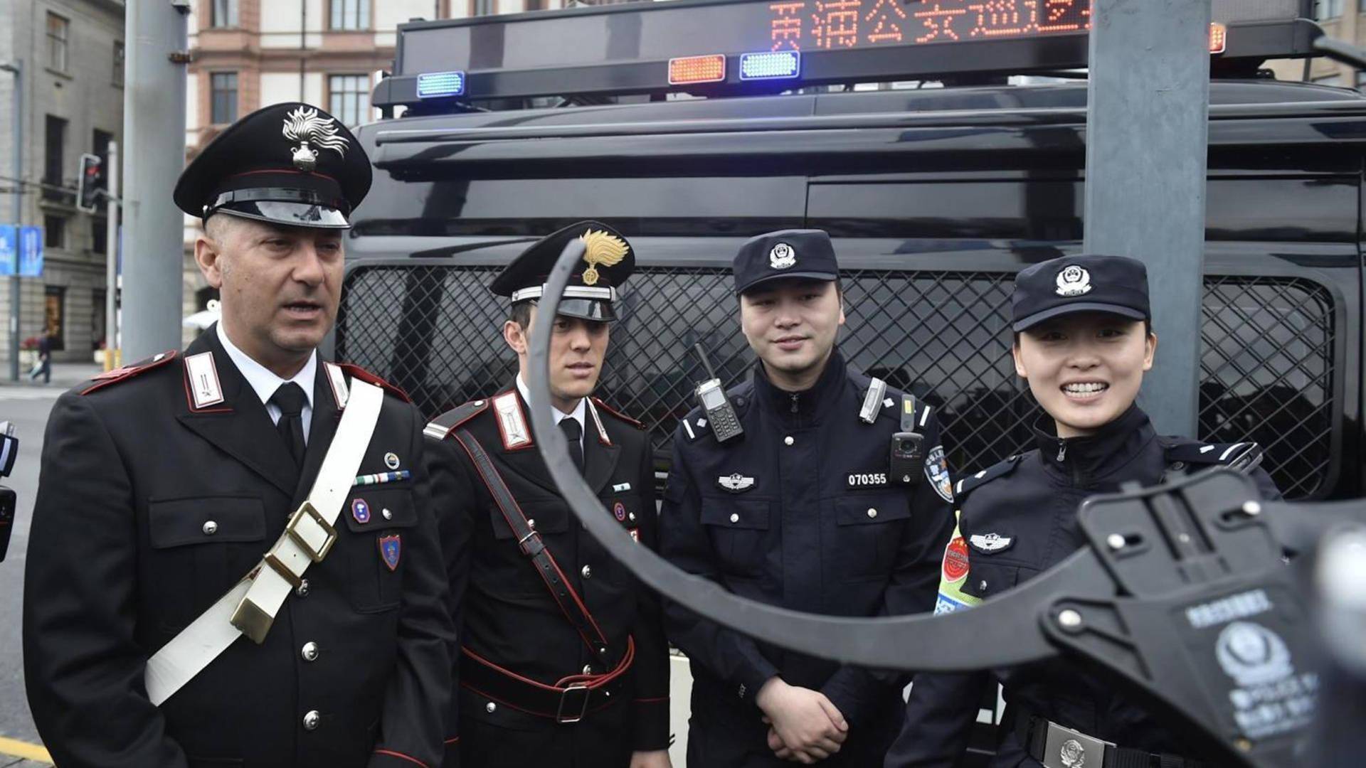 真实的国际刑警有多悲催别被电视剧给骗了他们连执法权都没有