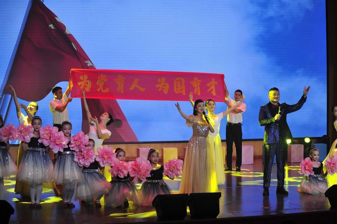 教师节前夕 听成都锦江区教师讲述感人的教育故事