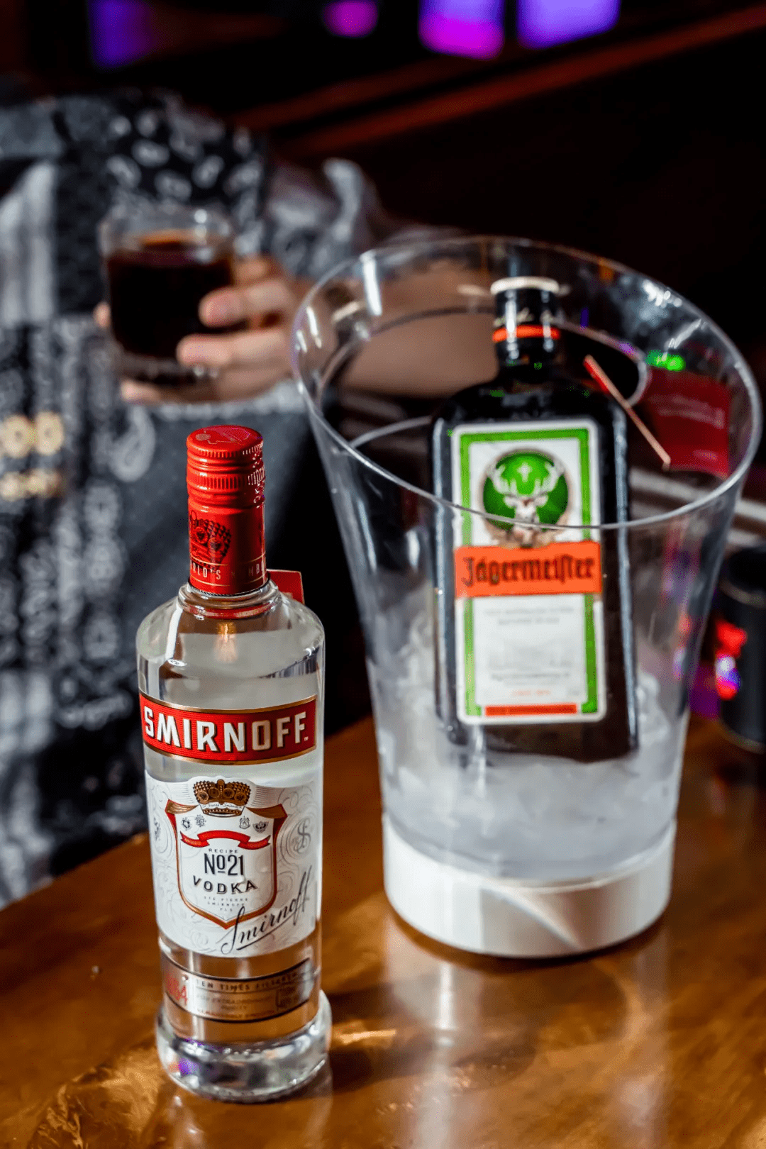 人类高质量劈酒,海伦司包了_helens