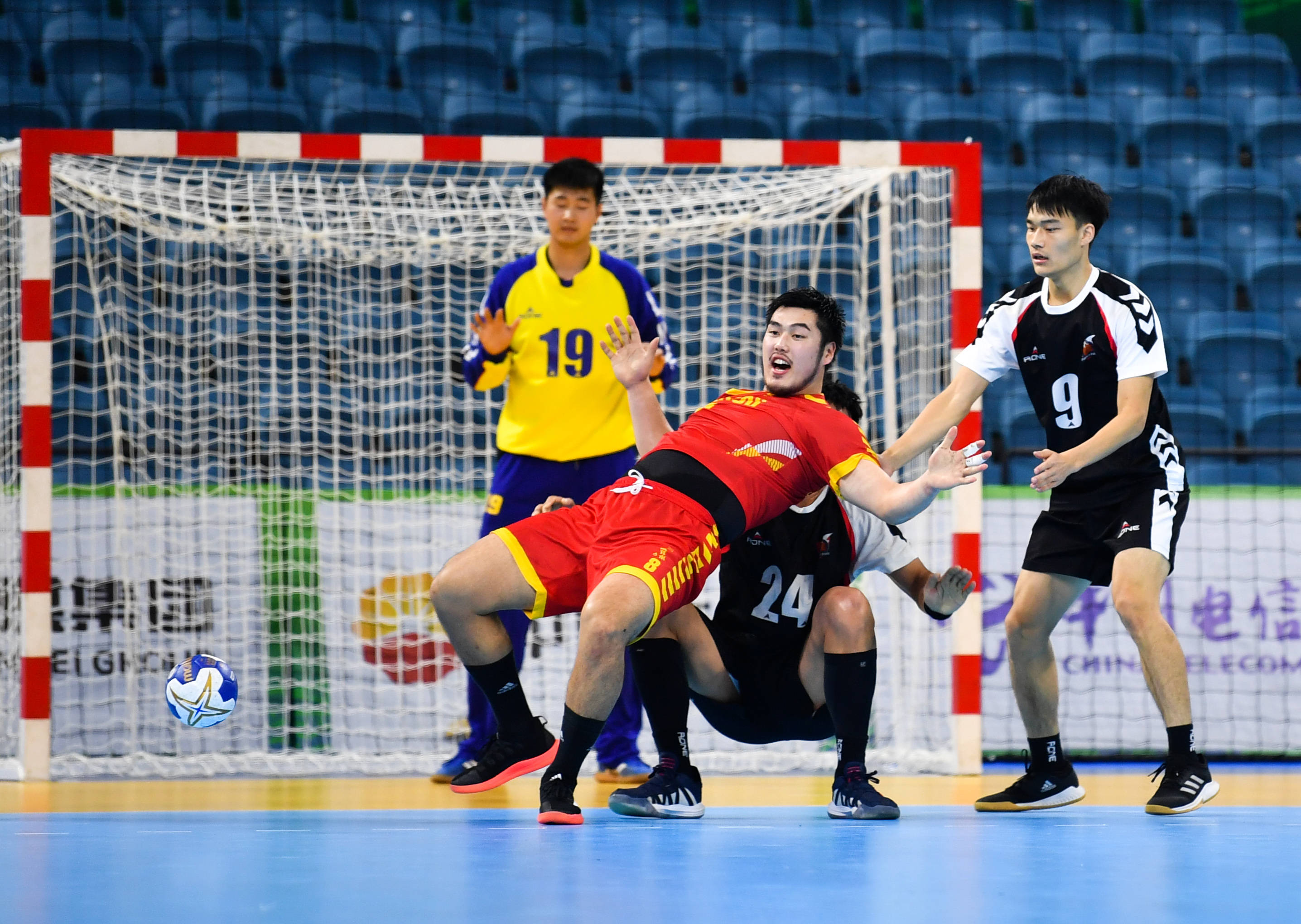 手球——江苏队战胜安徽队晋级男子半决赛