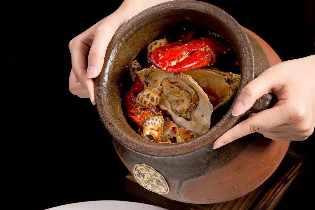 鲜火肴∣网红瓦罐小海鲜88元起畅吃过瘾,海鲜迷的福利!_水晶