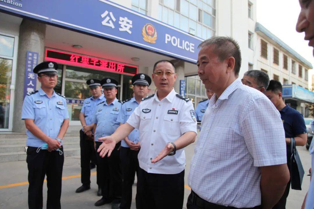 董立军在惠农区调研时强调:坚持运用法治思维化解矛盾,解决问题,构建