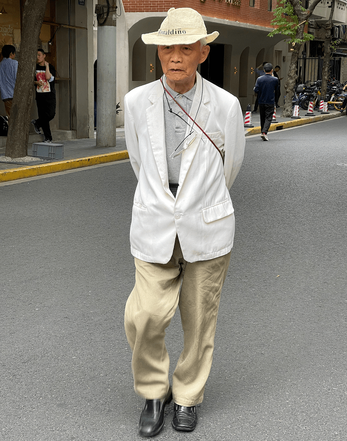 "老"city boy怎么穿?看上海6,70岁大爷,打扮时尚个性,真酷