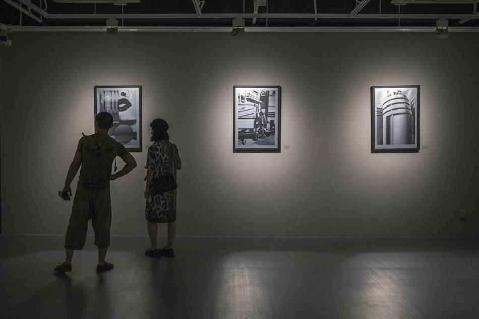 季成|看展览｜西由浩与森山大道：新宿的真实与虚拟