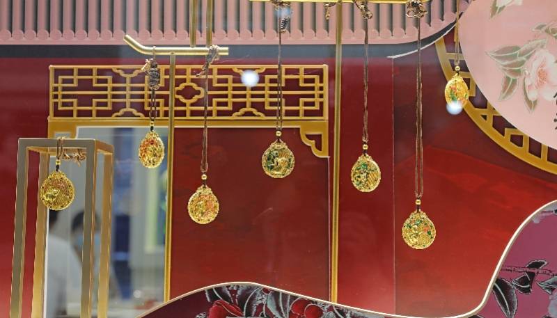 珠宝|上百位设计师及黄金匠师联合打造999.9‰无焊料黄金作品