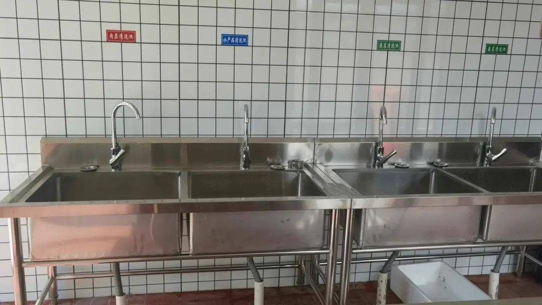 莲都区检查学校,幼儿园的后厨食堂_厨房
