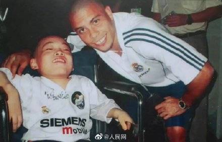 初中|袖珍男孩陈彬走了