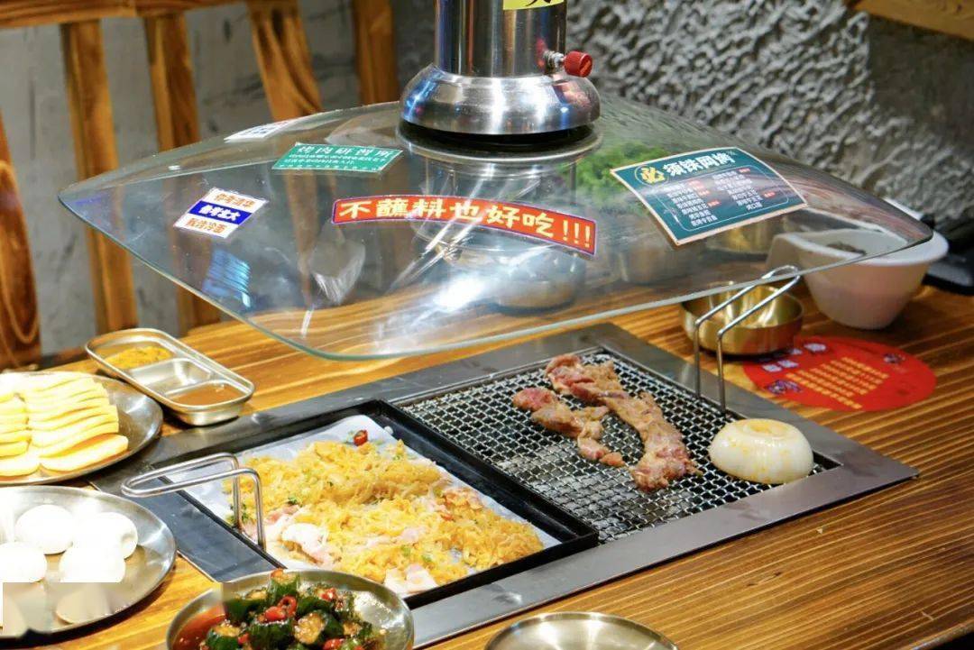 坛子李地摊烤肉_五花肉