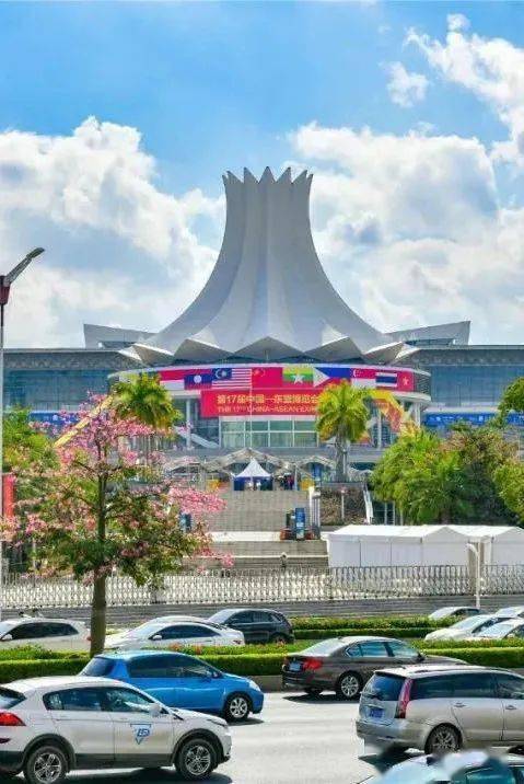 共同点亮第18届中国东盟博览会时刻