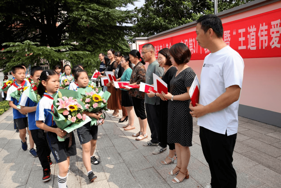 光福中学老师名单照片图片