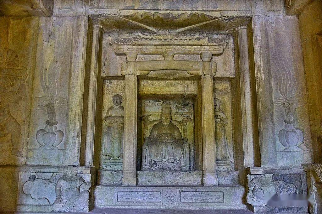 寻古迹的莲莲《土皇帝的豪华石刻宫殿 | 杨粲墓》