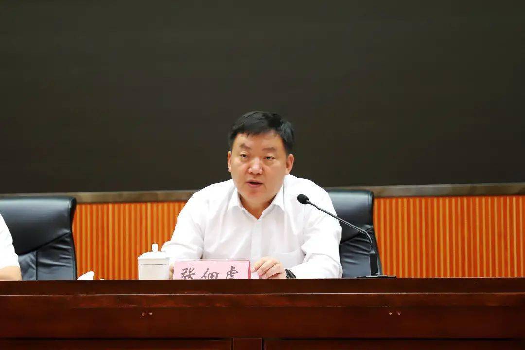 张佃虎指出,创建国家卫生县城是一件能够提升城市管理治理水平的大事