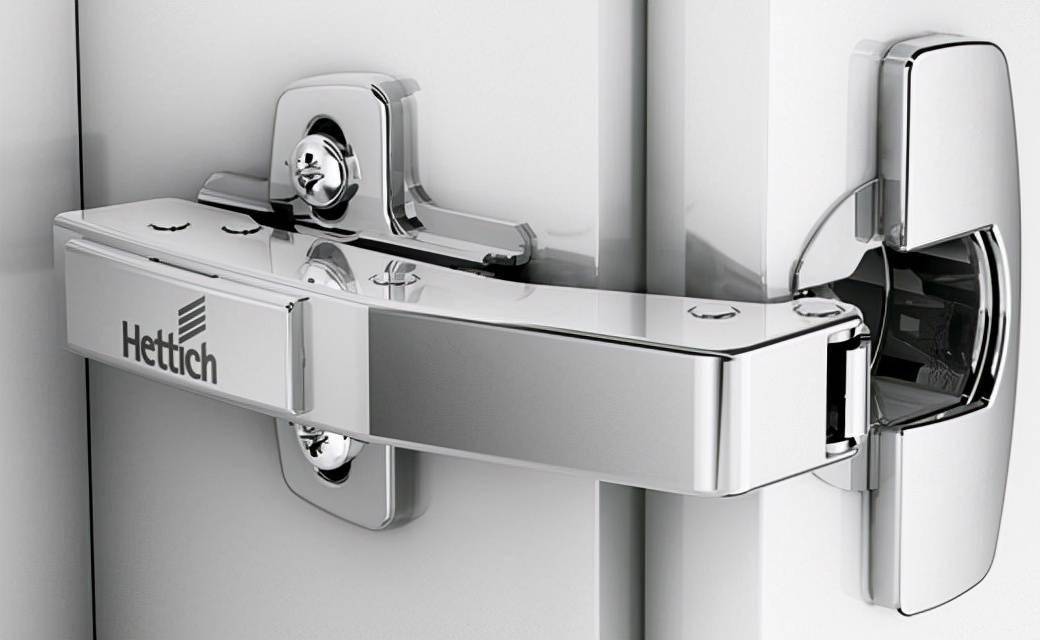 图:海蒂诗铰链海蒂诗铰链的优点:结构稳固,表面镀镍不易生锈,静音防夹