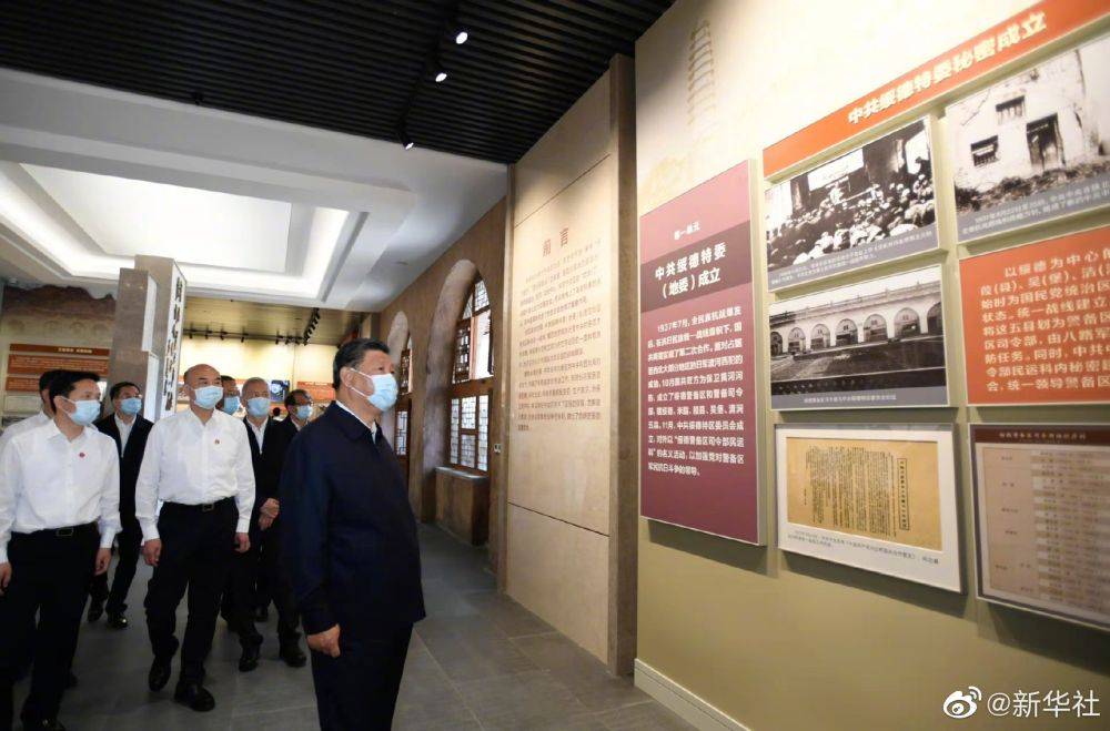 习近平在绥德考察调研 李学仁