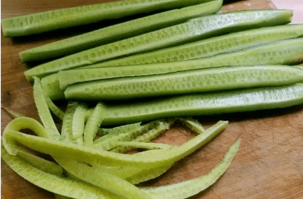 奶奶用了几十年的腌黄瓜做法2小时就能吃颜色翠绿口感爽脆