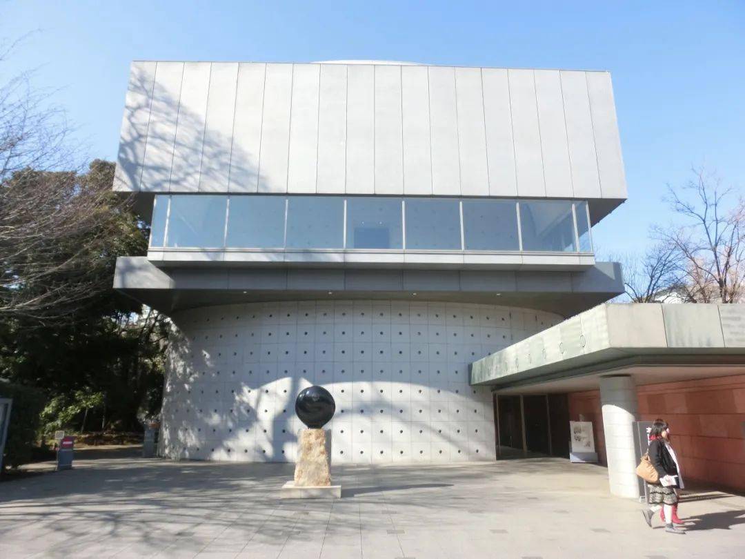 东京艺术大学大学美术馆展馆在收藏了大量艺术作品的同时,也收藏了