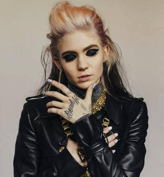 专辑|突然变了！马斯克的怪妹女友惊到了所有人！