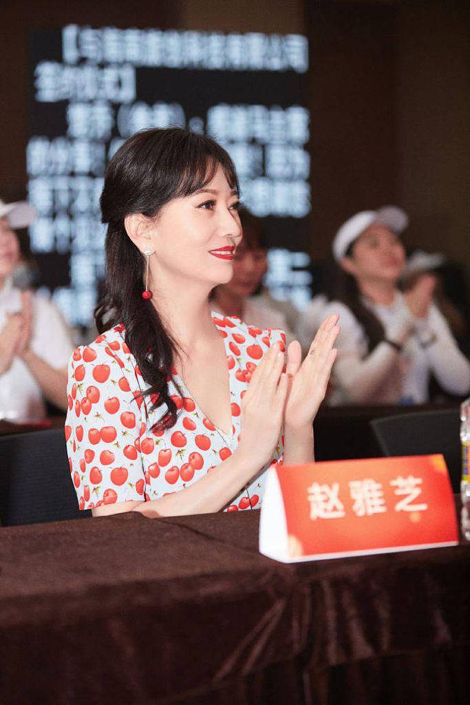 耳环|赵雅芝樱桃印花连衣裙甜美温柔 点缀小樱桃耳环精致浪漫