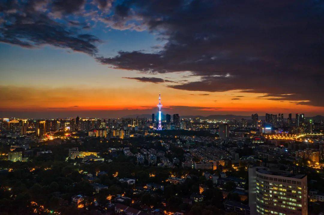 流拍！底价成交！全国土地市场凉凉！南京…