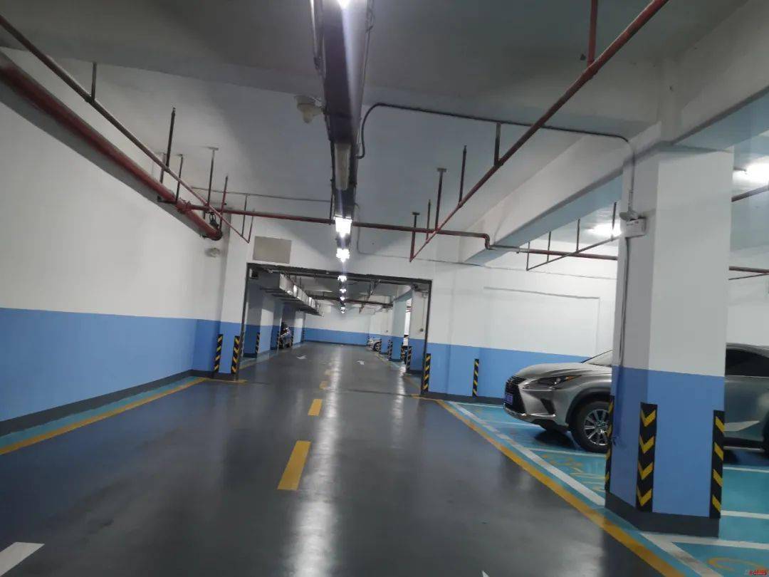 龙岩这个小区地下停车室焕然一新 业主:支持!棒棒哒