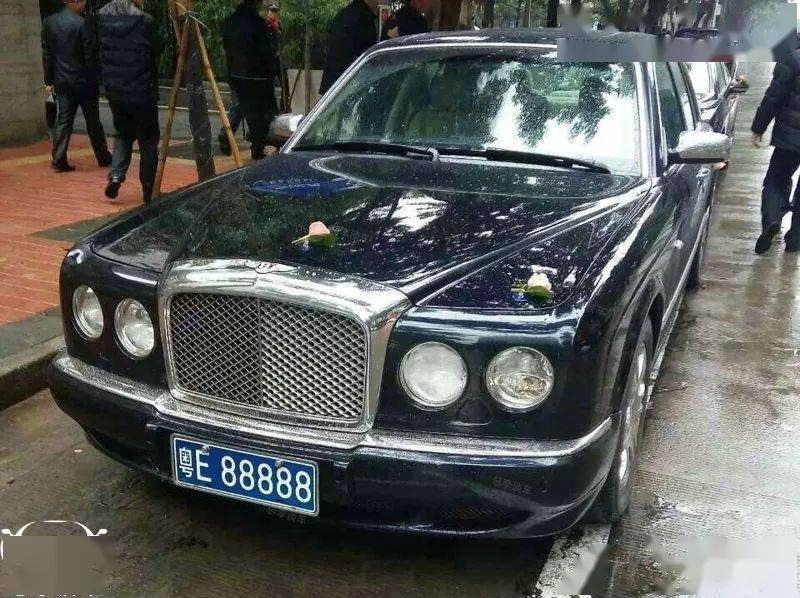 粤d88888在宝马730li上.粤d属于汕头市.